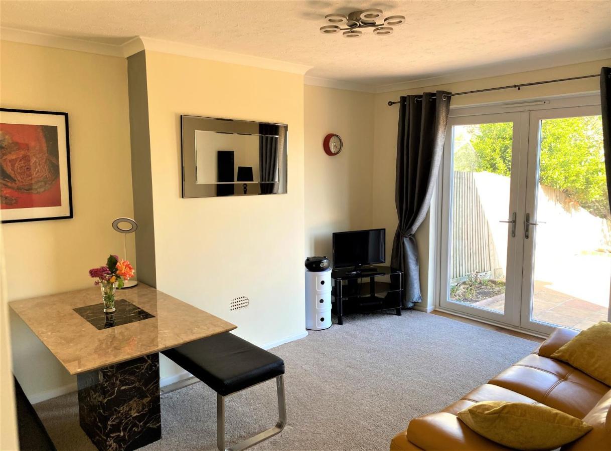 Апартаменты Luxury Suntrap In Private Complex St Leonards Гастингс Экстерьер фото